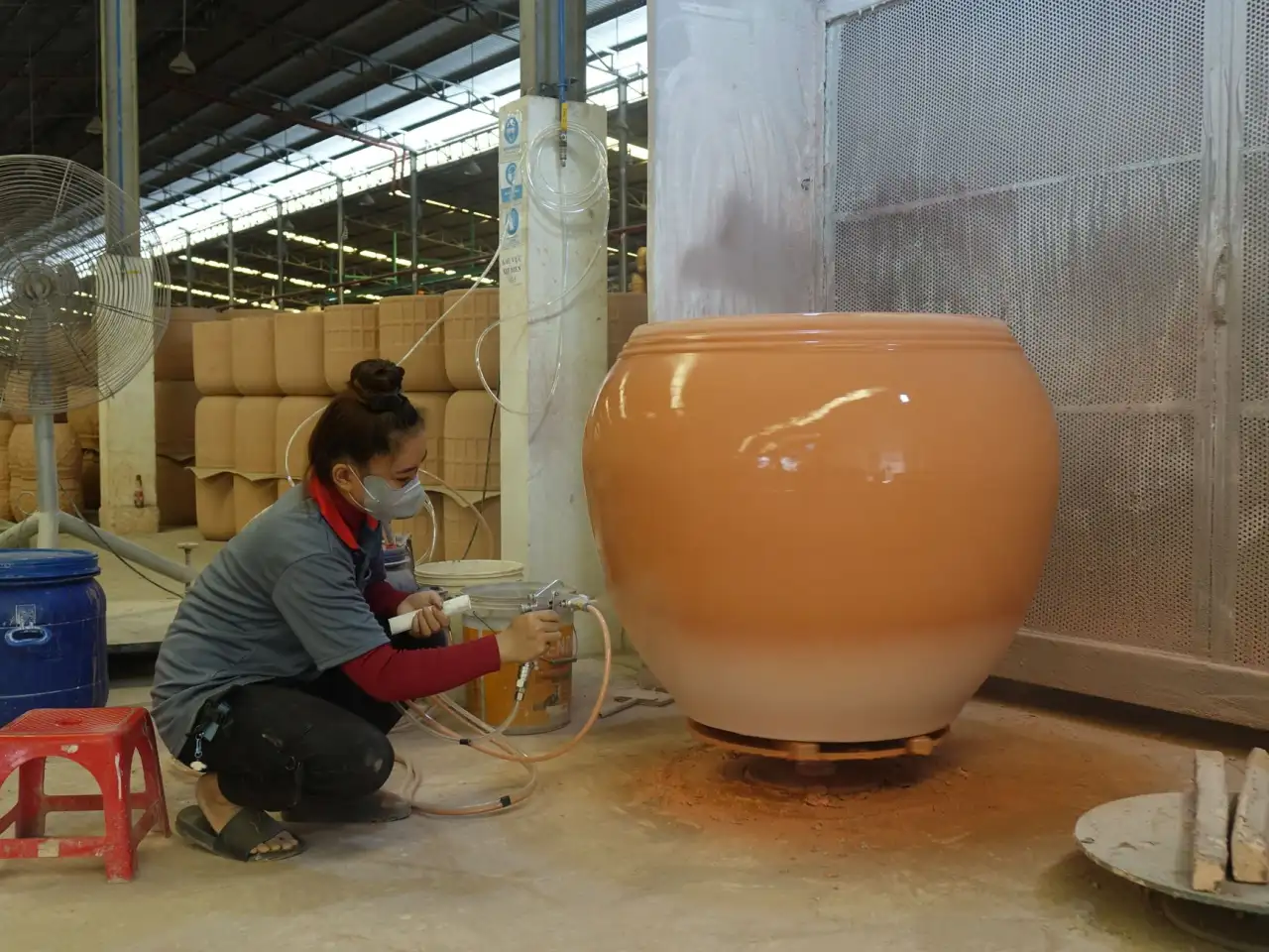 防尘罩与橡胶垫片在汽车配件中的应用场景与选型要点